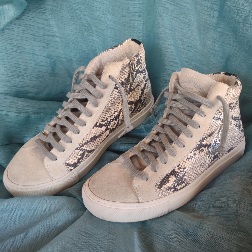 P448 Gray and White Snake Print High-Top Sneakers